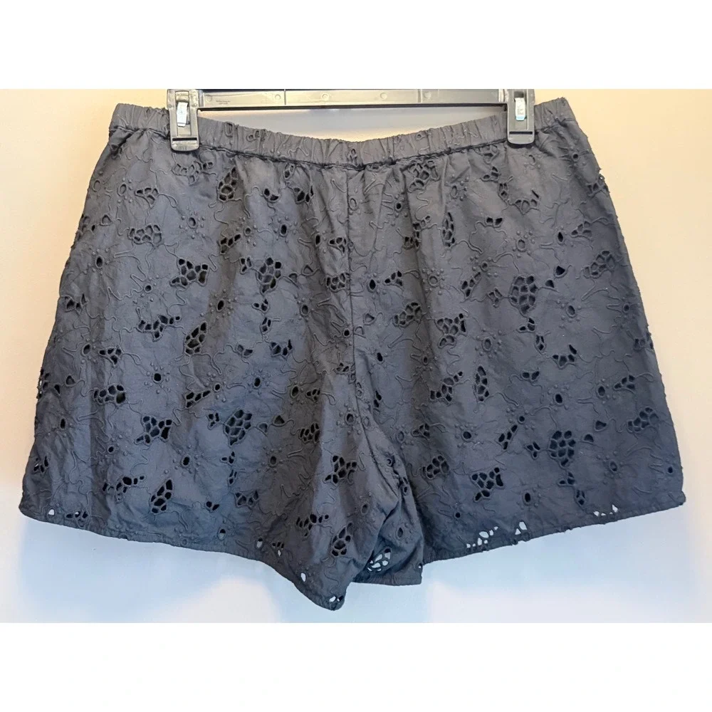 Everlane Black Eyelet Elastic Waist Shorts XL Floral Embroidered Cotton Breezy